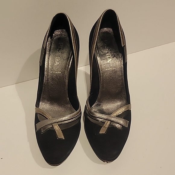 Glamorous Prada Heels - Picture 1 of 7
